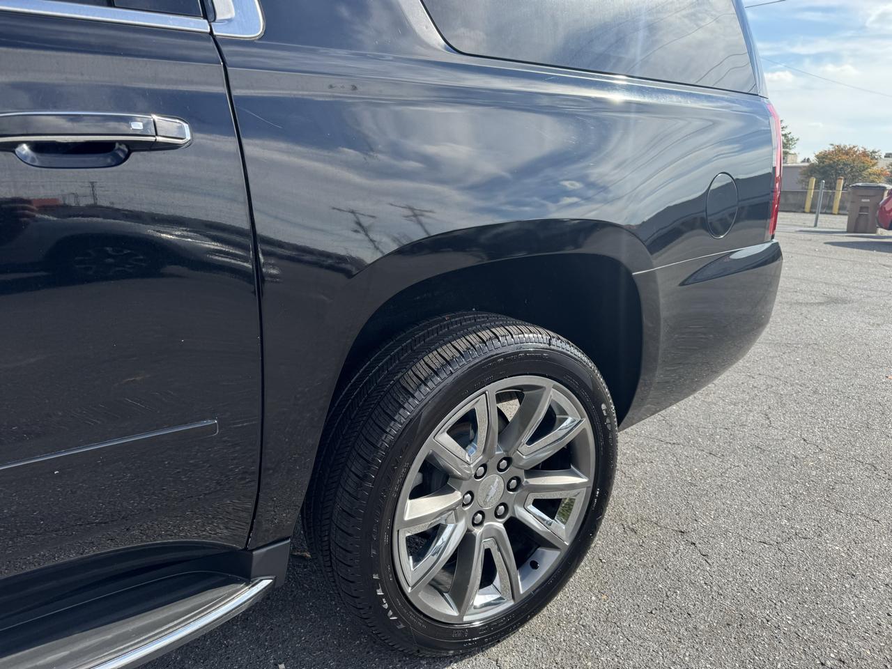Chevrolet Suburban 4WD 4dr 1500 Premier 2018