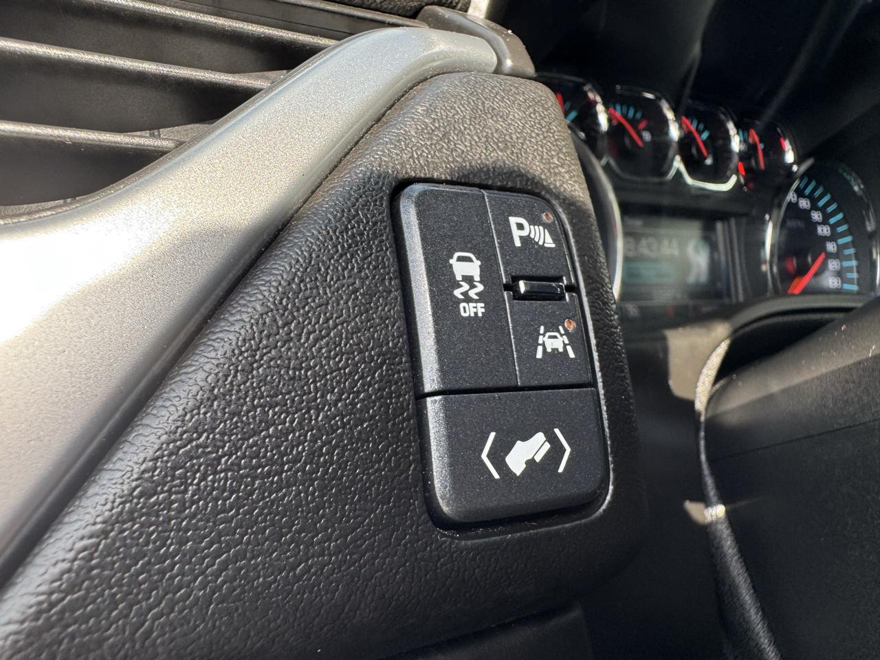 Chevrolet Suburban 4WD 4dr 1500 Premier 2018