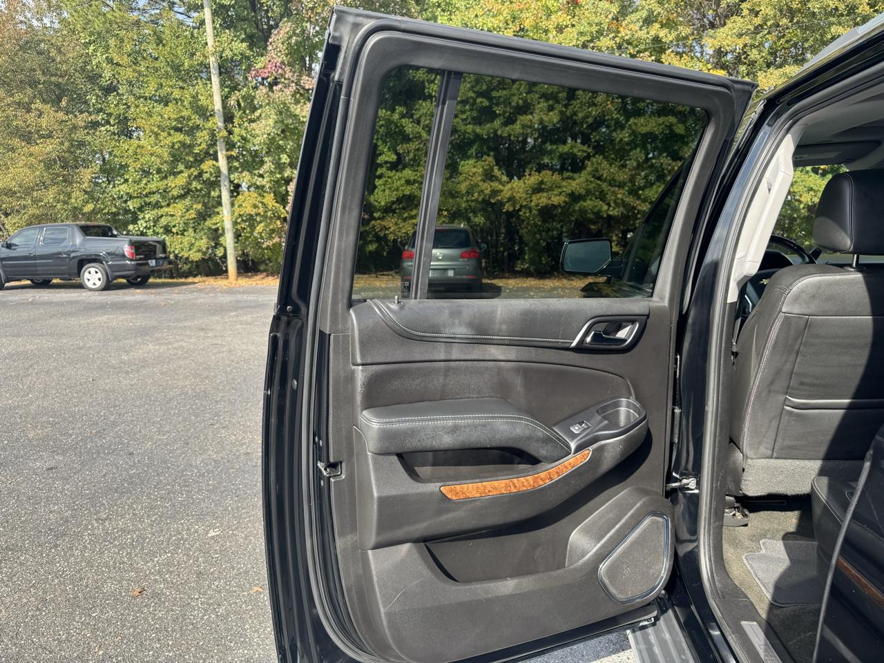 Chevrolet Suburban 4WD 4dr 1500 Premier 2018