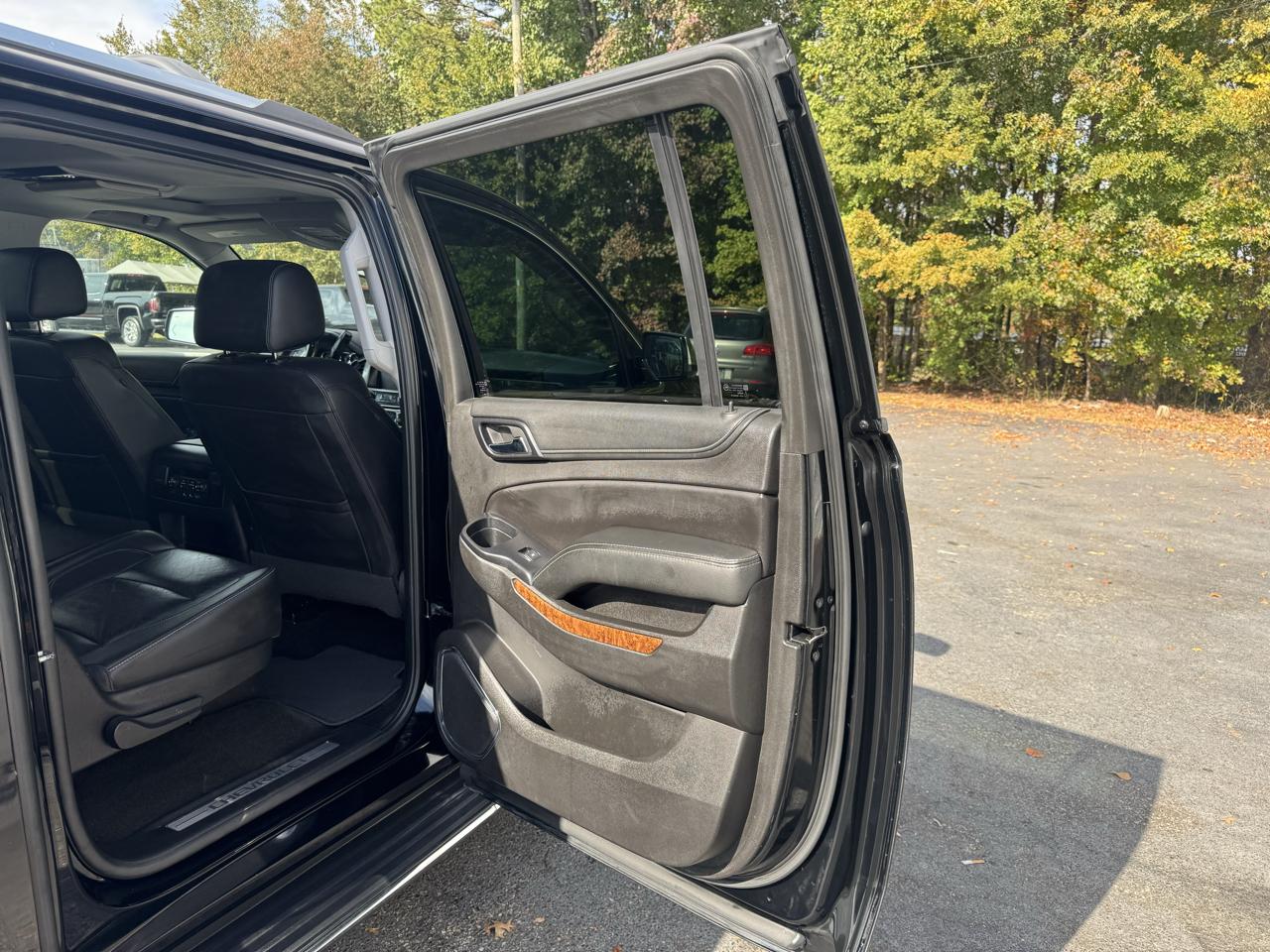 Chevrolet Suburban 4WD 4dr 1500 Premier 2018