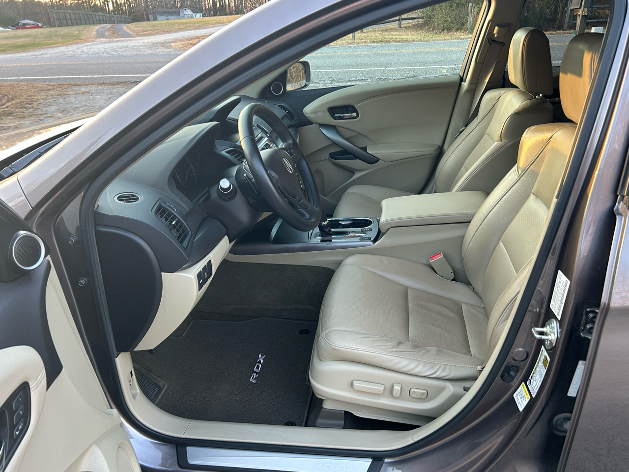 Acura RDX 6-Spd AT AWD w/ Technology Package 2013