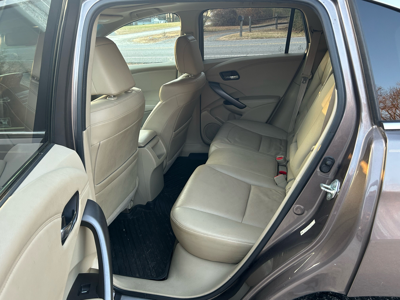 Acura RDX 6-Spd AT AWD w/ Technology Package 2013