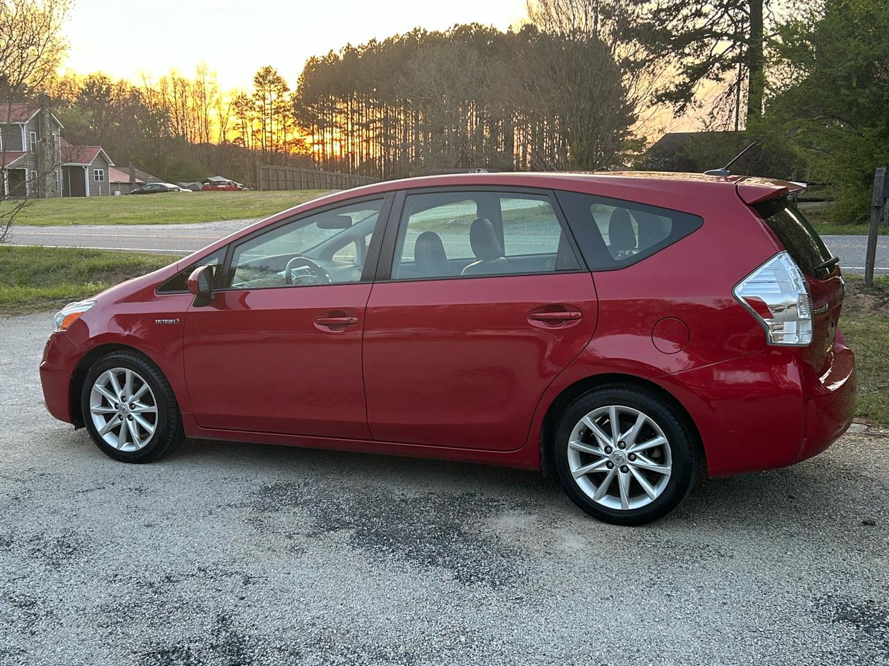 Toyota Prius V Five 2012