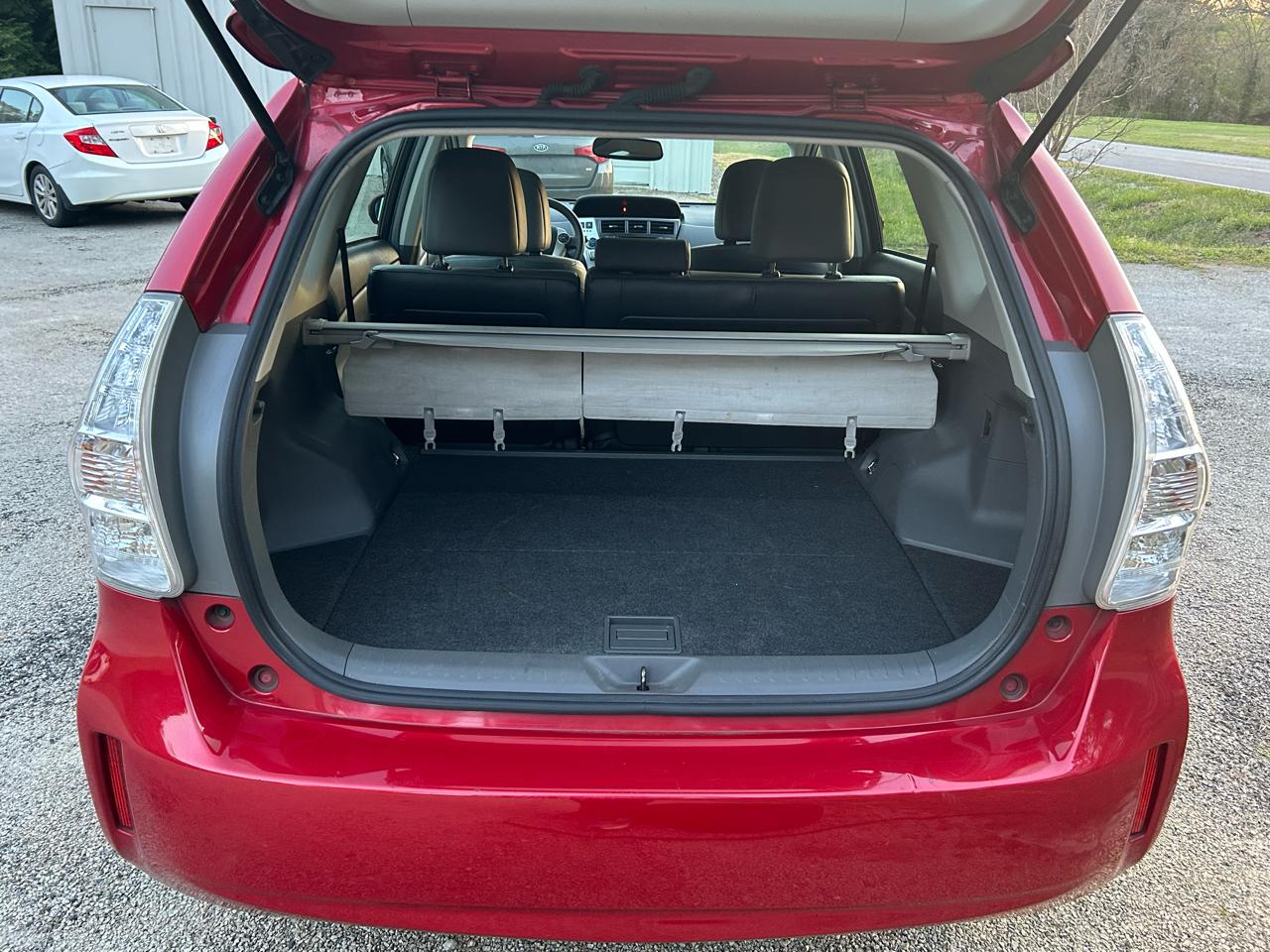 Toyota Prius V Five 2012