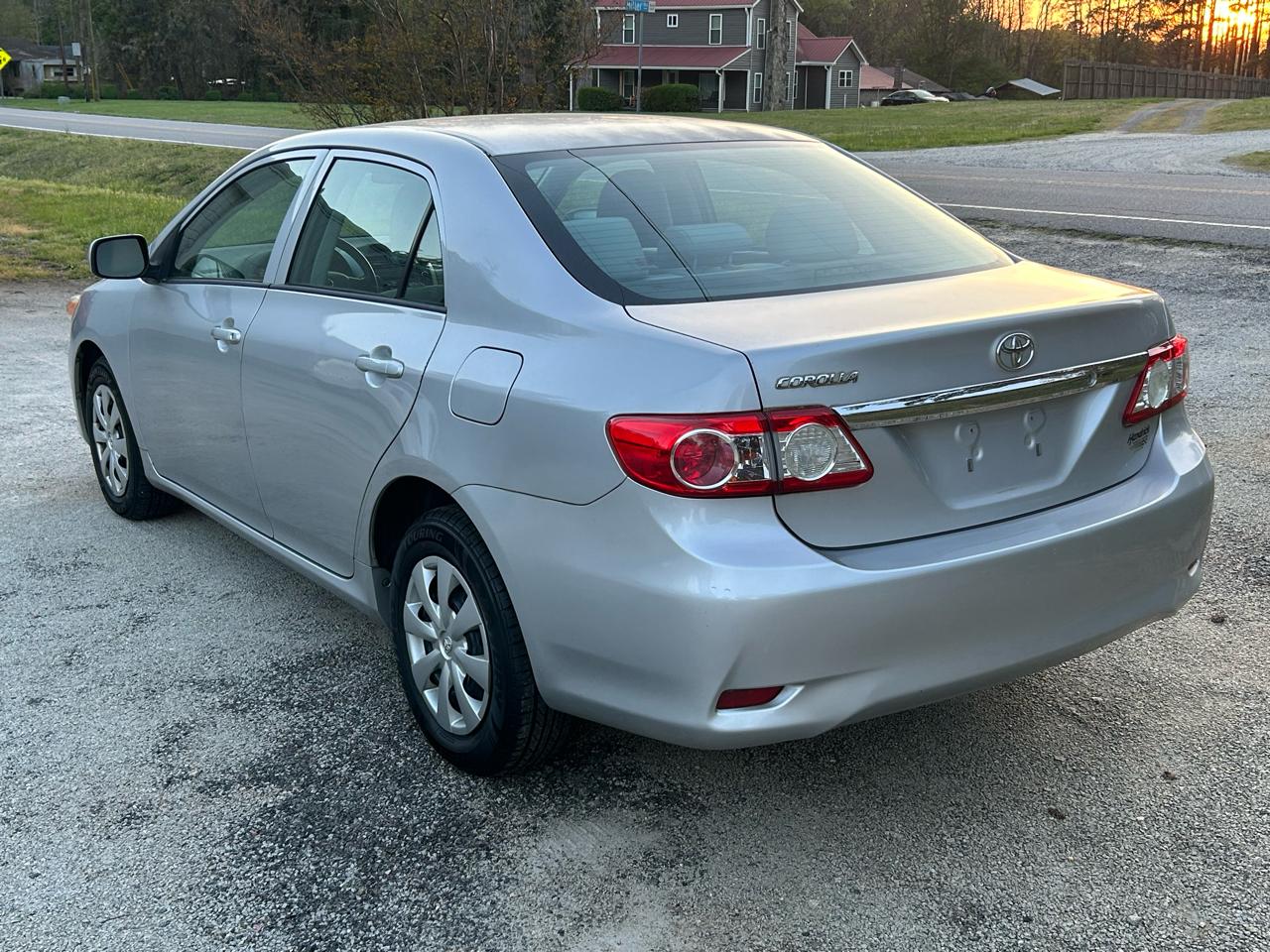 Toyota Corolla L 2012