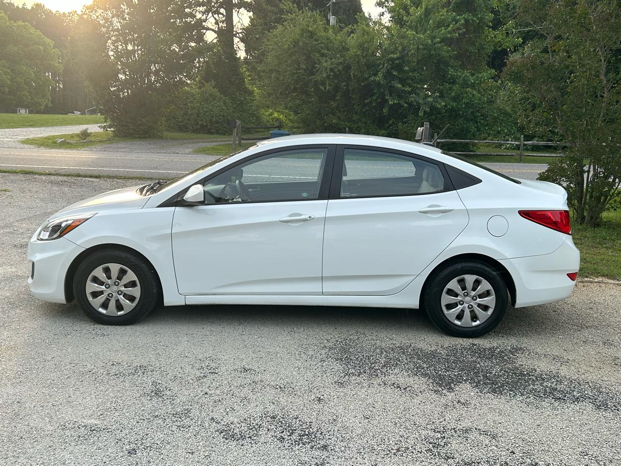 Hyundai Accent SE 2016