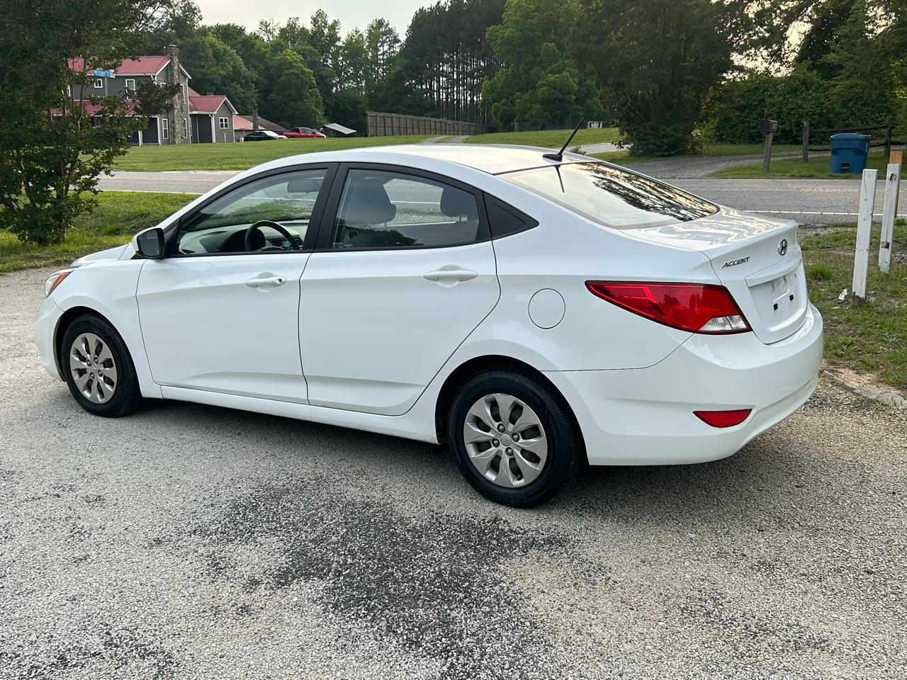 Hyundai Accent SE 2016