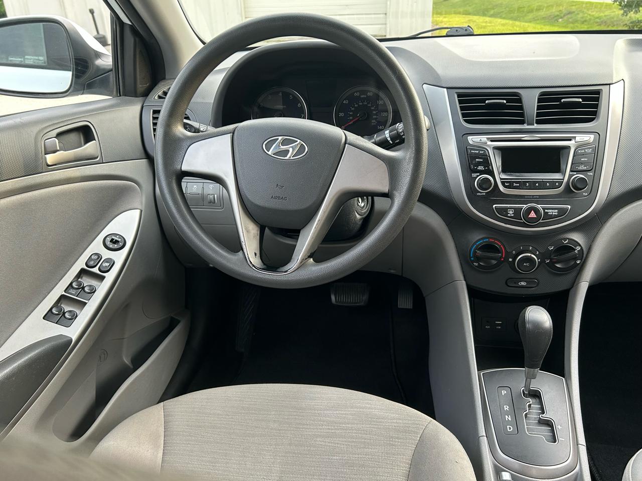 Hyundai Accent SE 2016