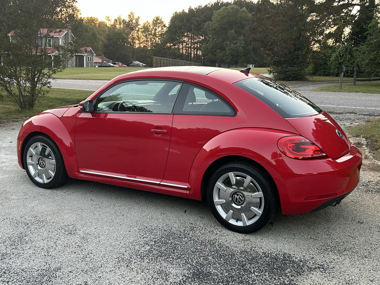 Volkswagen Beetle  2013