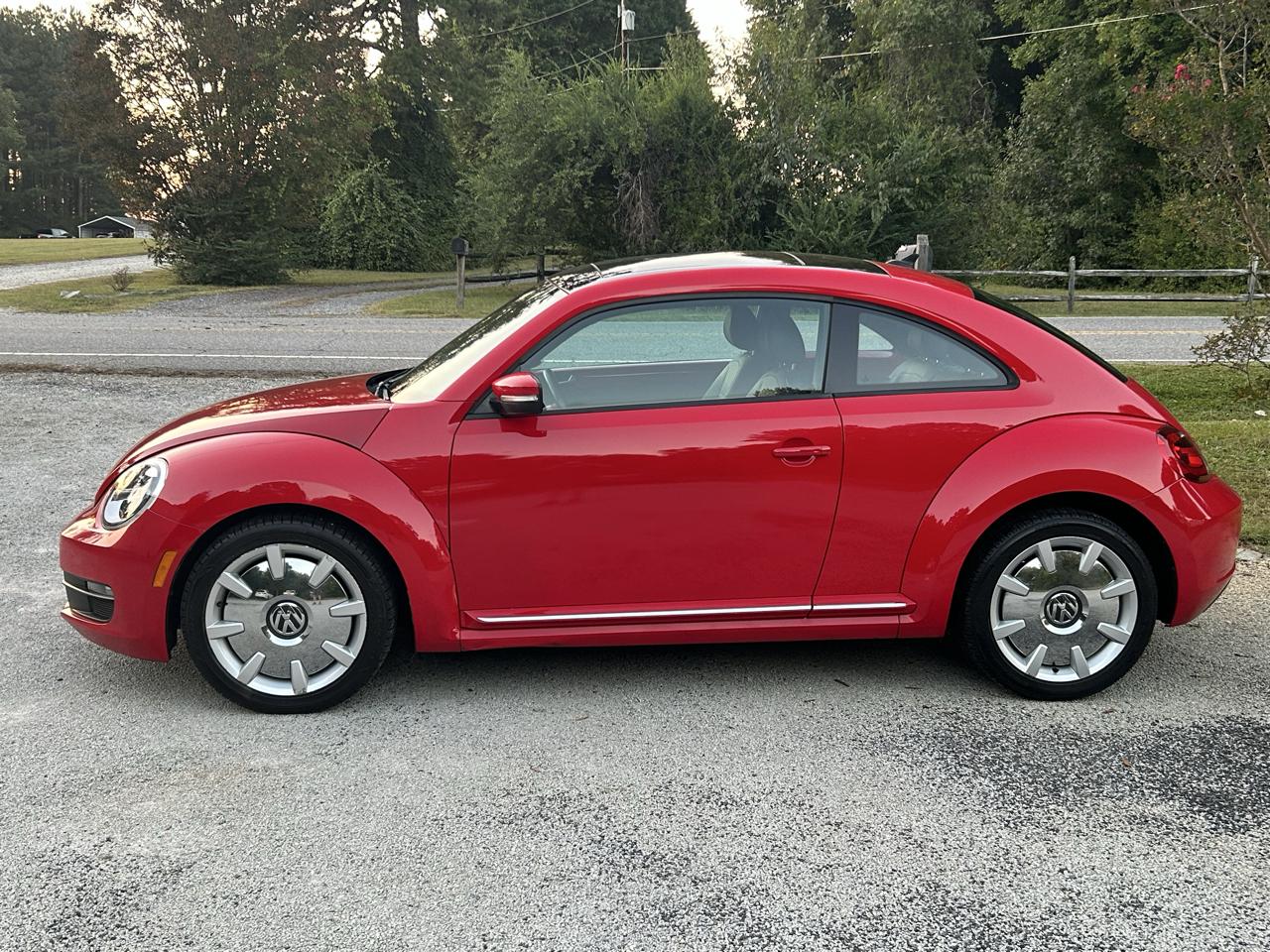 Volkswagen Beetle  2013