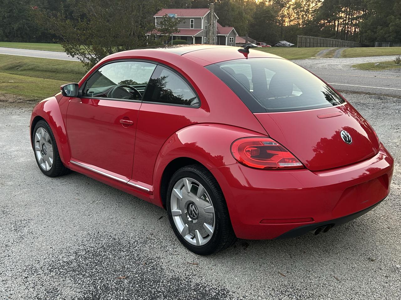 Volkswagen Beetle  2013