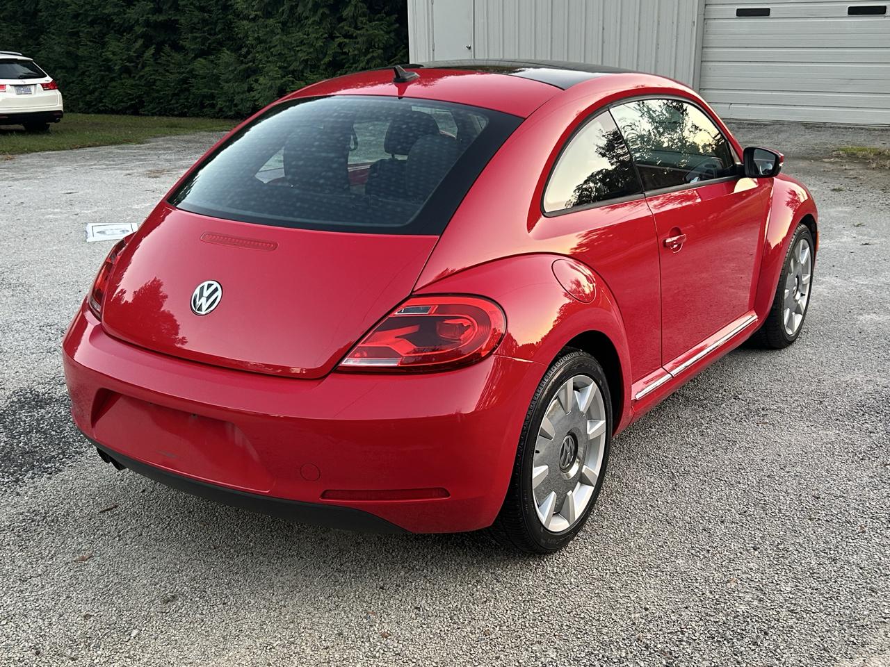 Volkswagen Beetle  2013