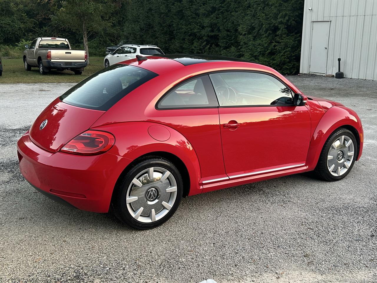 Volkswagen Beetle  2013