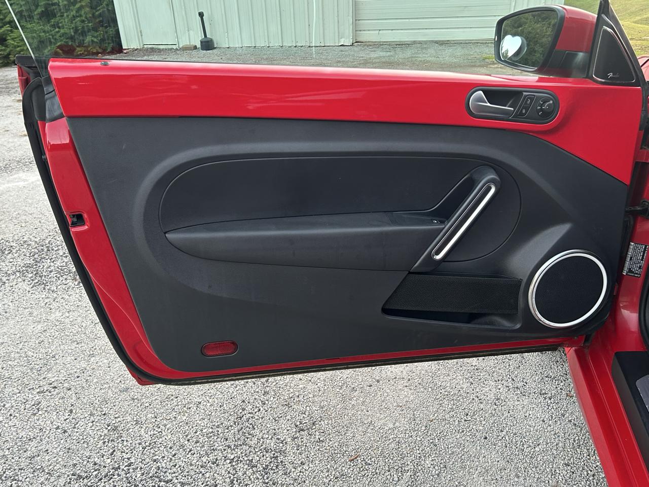 Volkswagen Beetle  2013