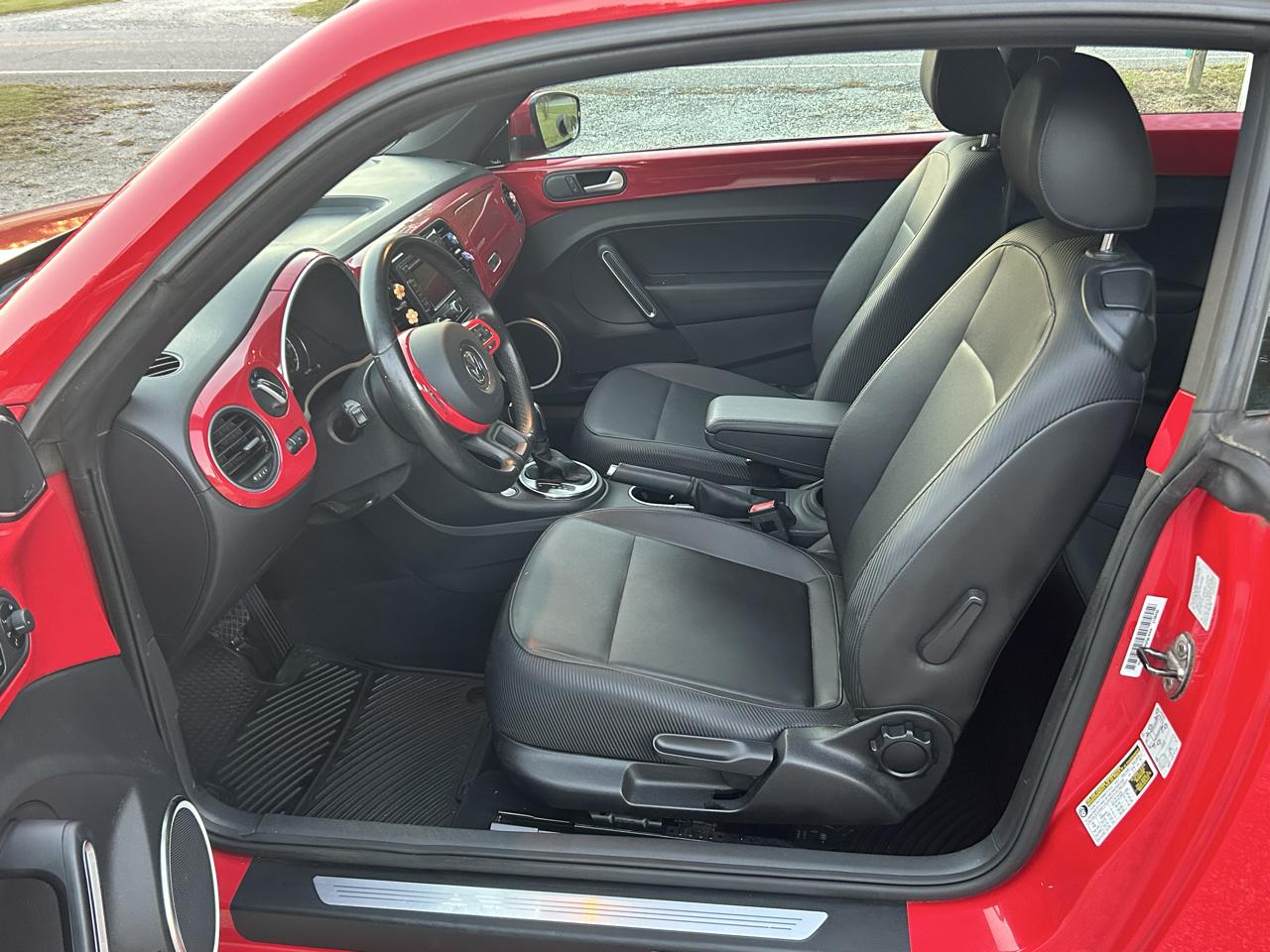 Volkswagen Beetle  2013