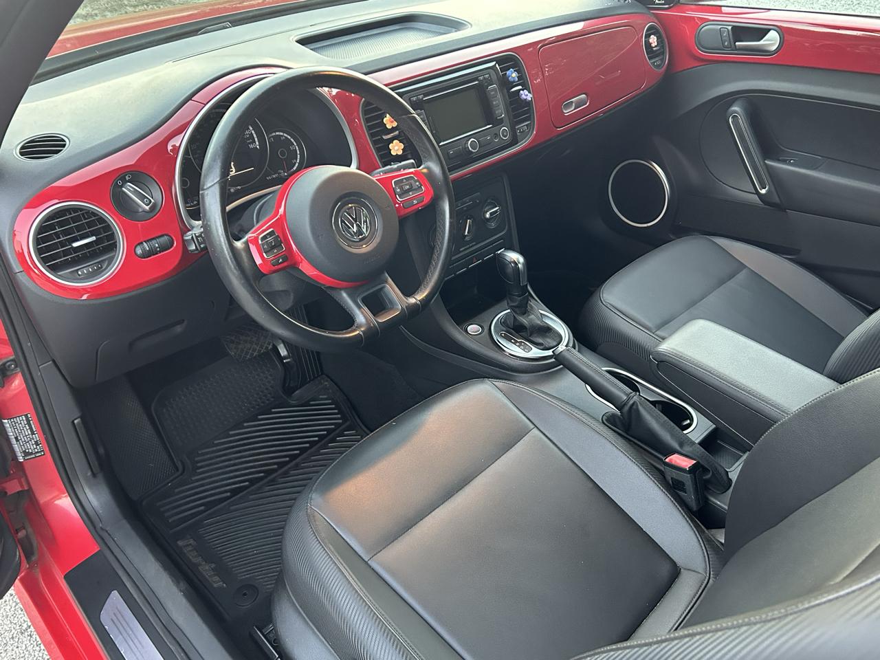 Volkswagen Beetle  2013