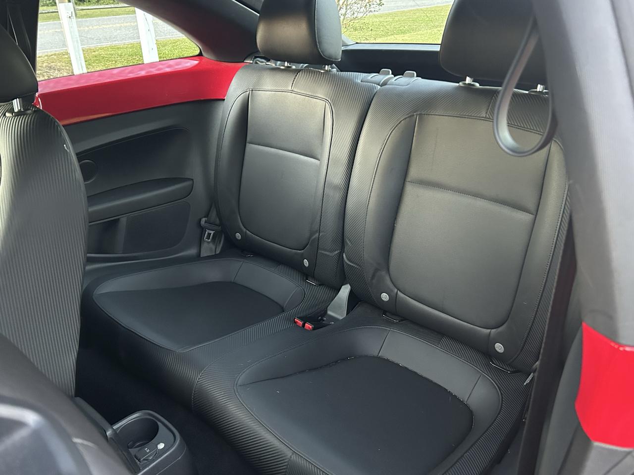 Volkswagen Beetle  2013