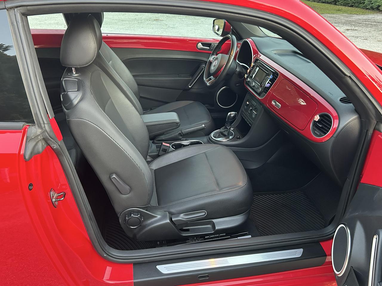 Volkswagen Beetle  2013