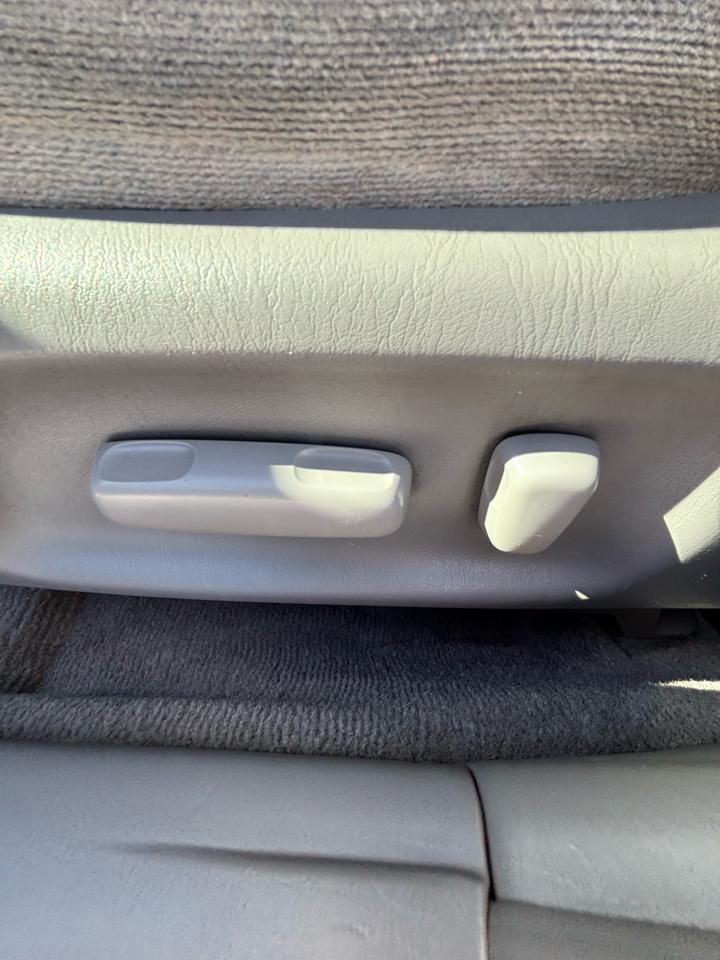 Toyota Camry photo 11