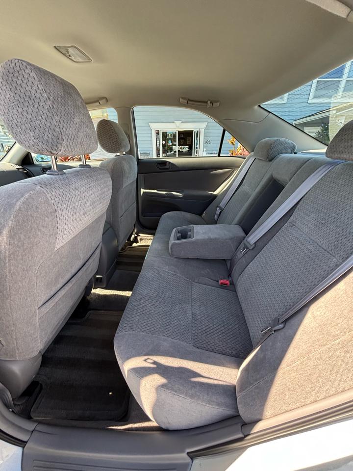 Toyota Camry photo 17