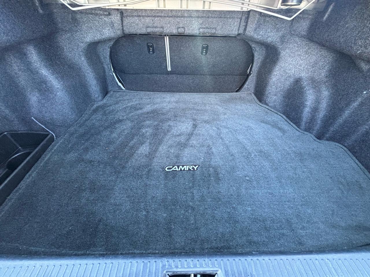 Toyota Camry photo 19