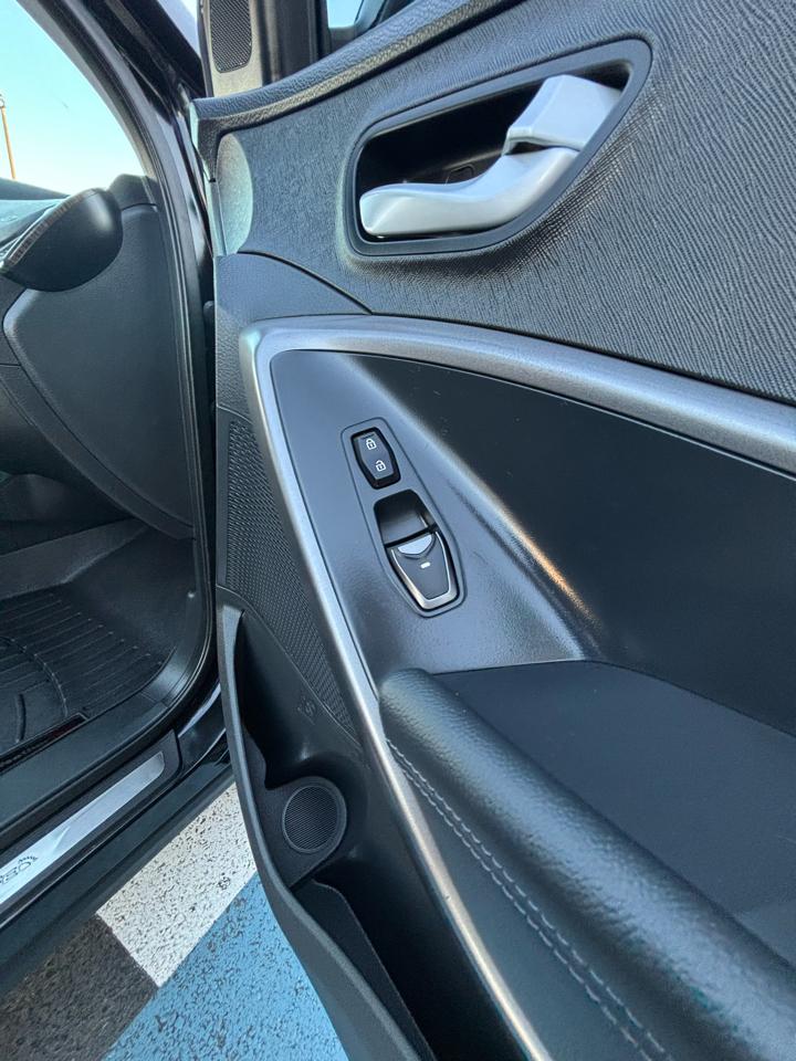 Hyundai Santa Fe Sport photo 31
