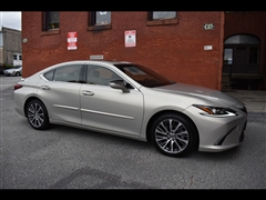 2019 Lexus ES 