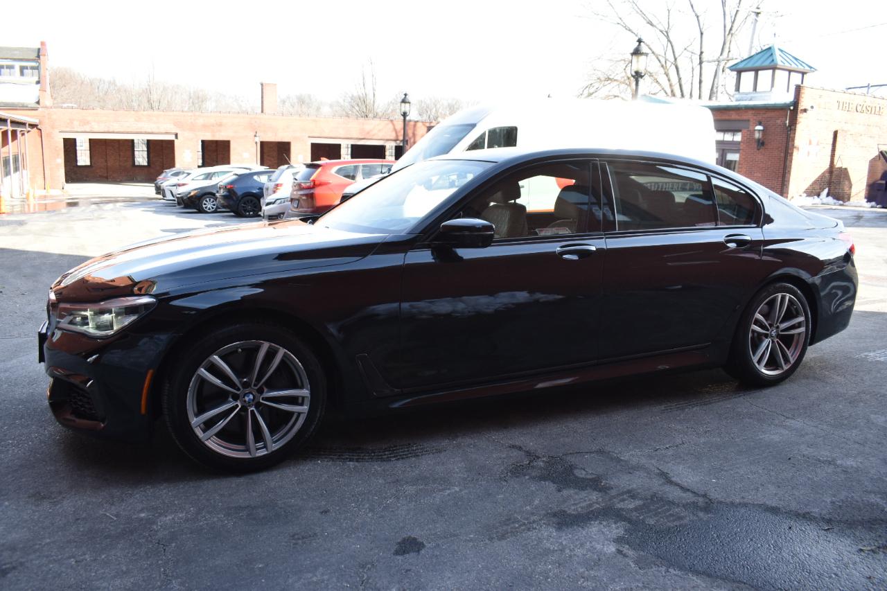 BMW 7 Series 4dr Sdn 750i xDrive AWD 2016