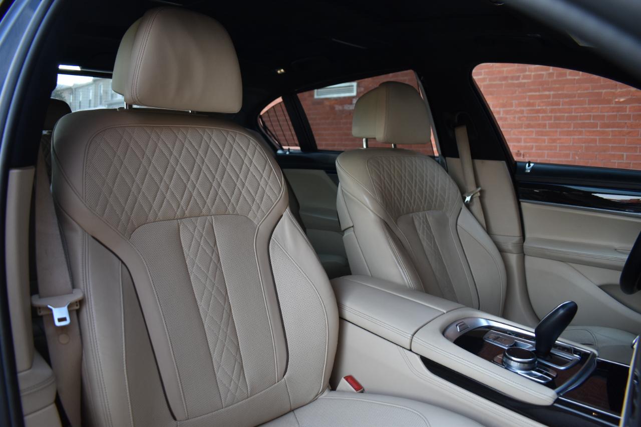 BMW 7 Series 4dr Sdn 750i xDrive AWD 2016
