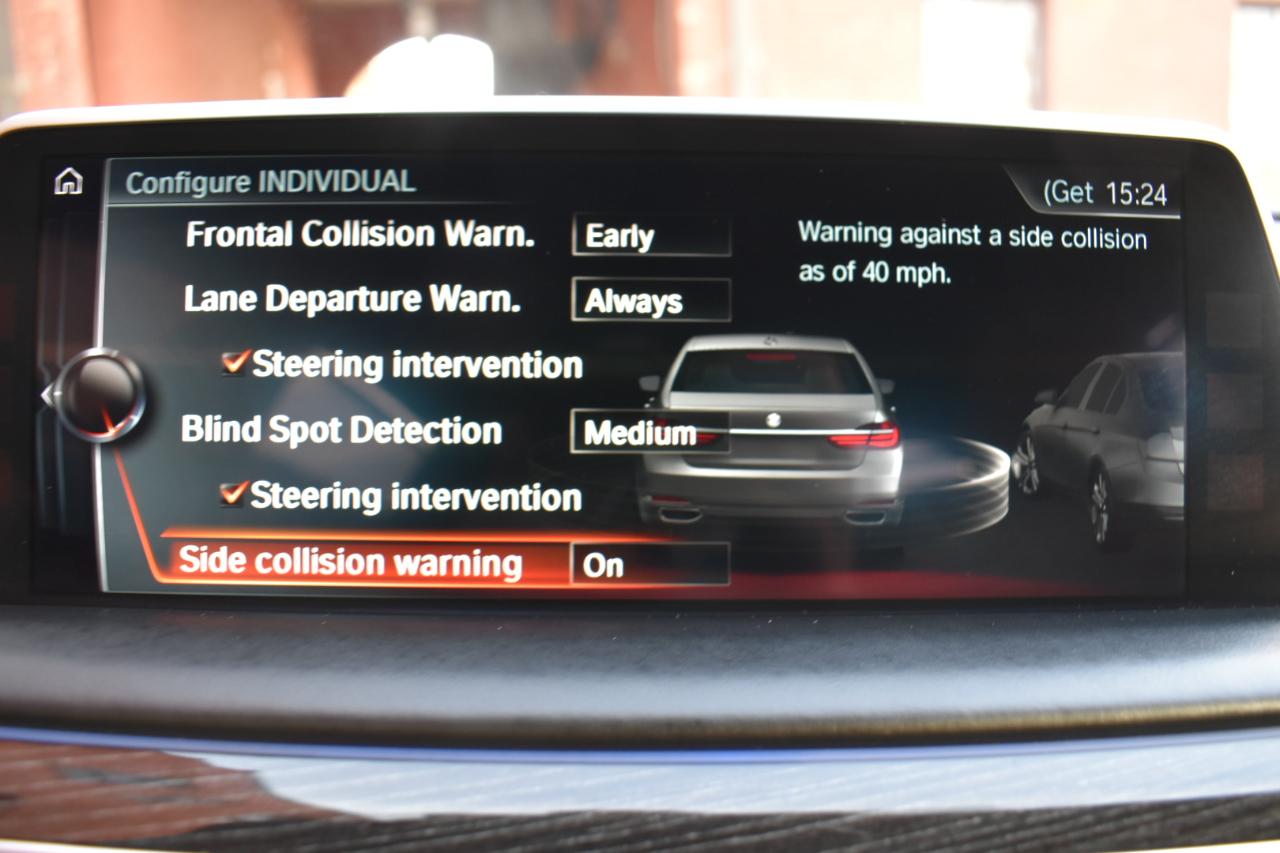 BMW 7 Series 4dr Sdn 750i xDrive AWD 2016