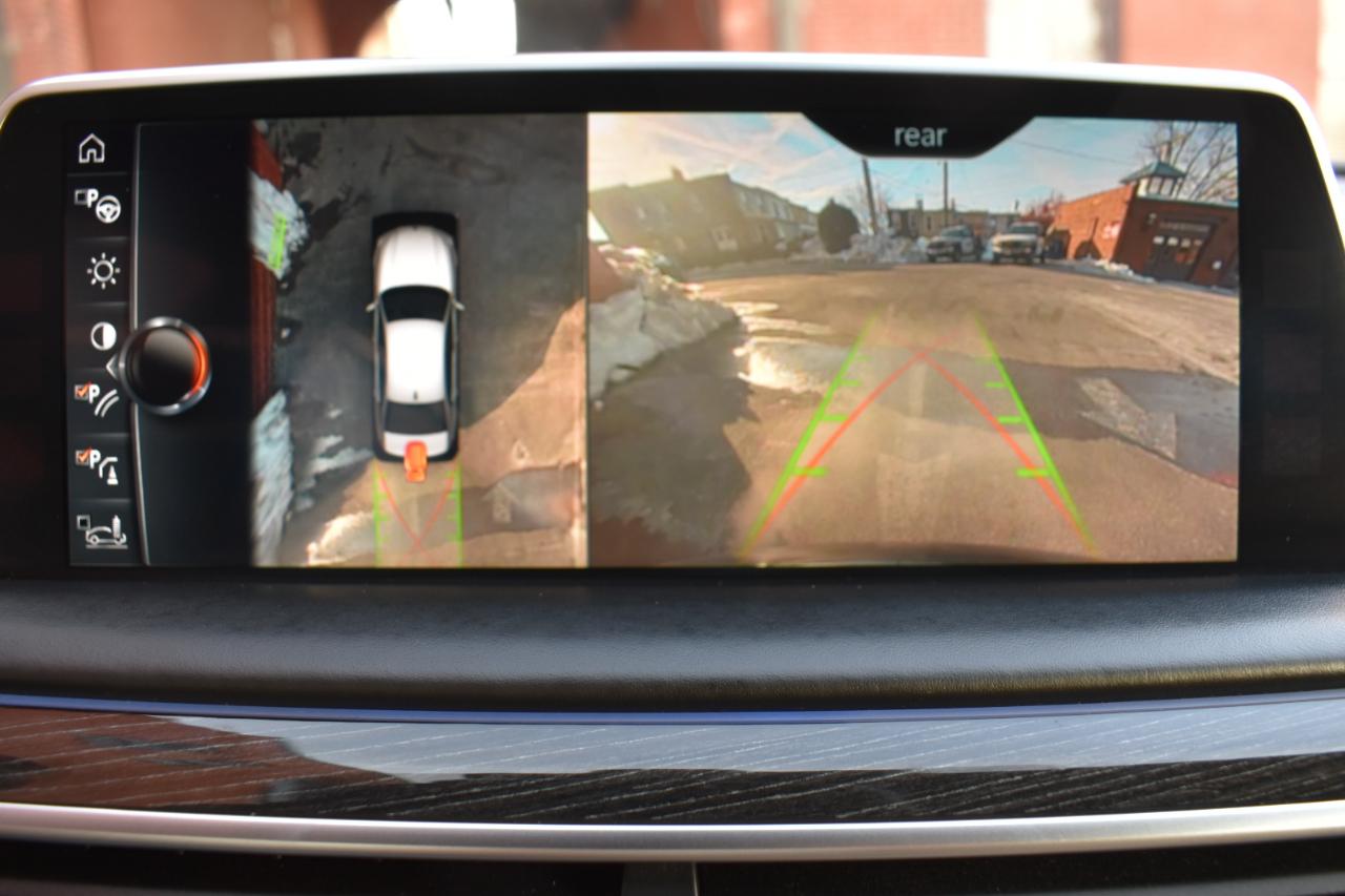 BMW 7 Series 4dr Sdn 750i xDrive AWD 2016