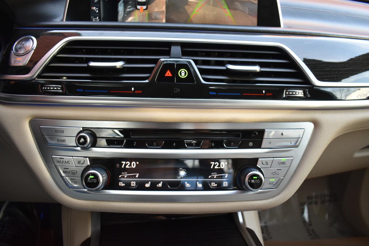 BMW 7 Series 4dr Sdn 750i xDrive AWD 2016