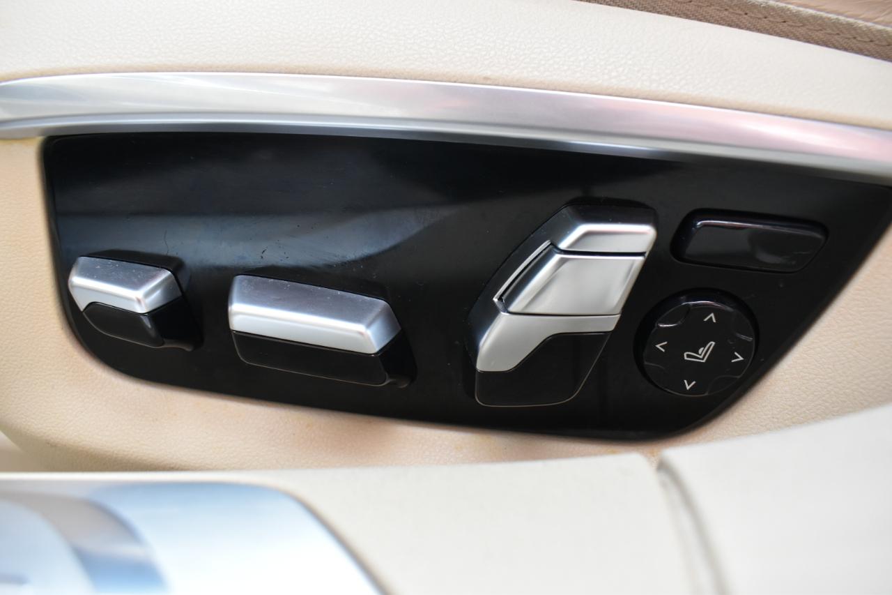 BMW 7 Series 4dr Sdn 750i xDrive AWD 2016