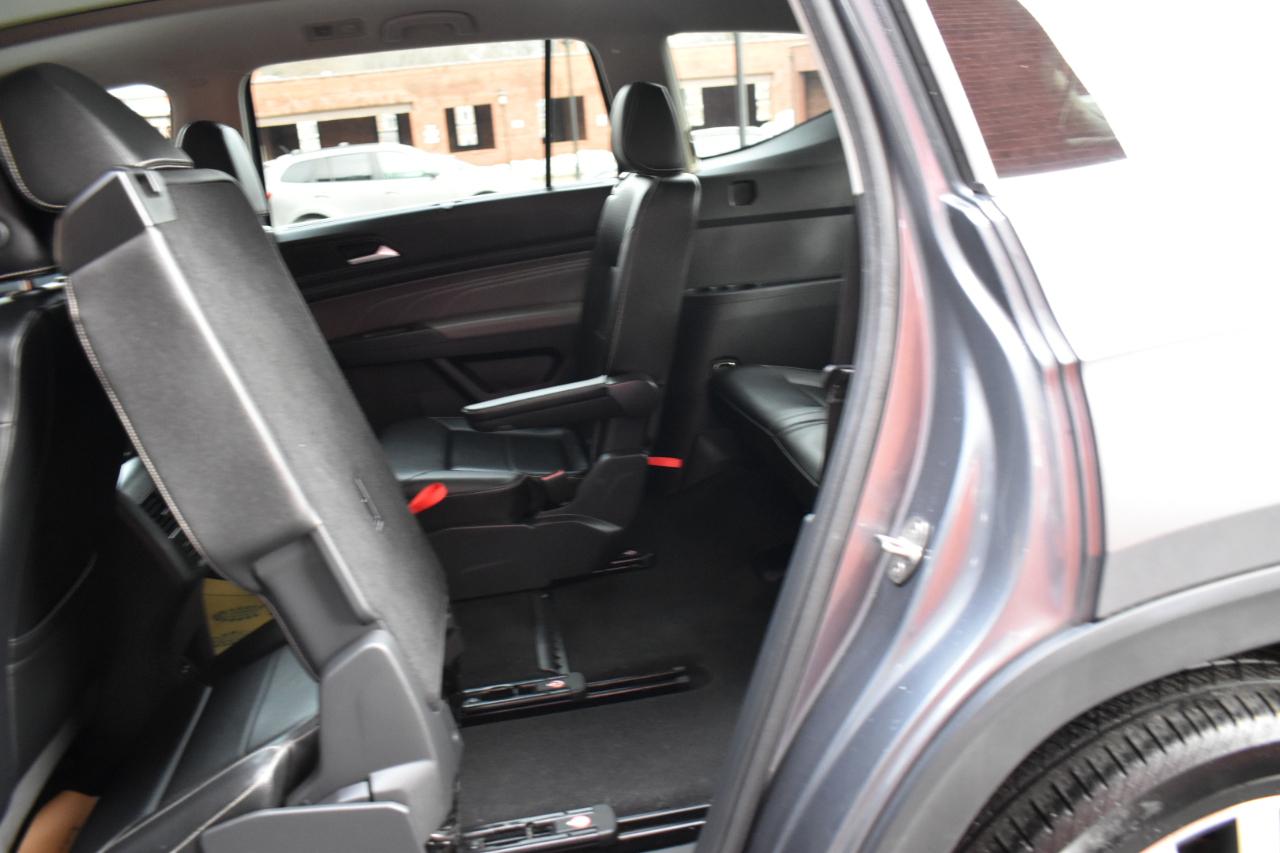 Volkswagen Atlas 3.6L V6 SE w/Technology 4MOTION 2022