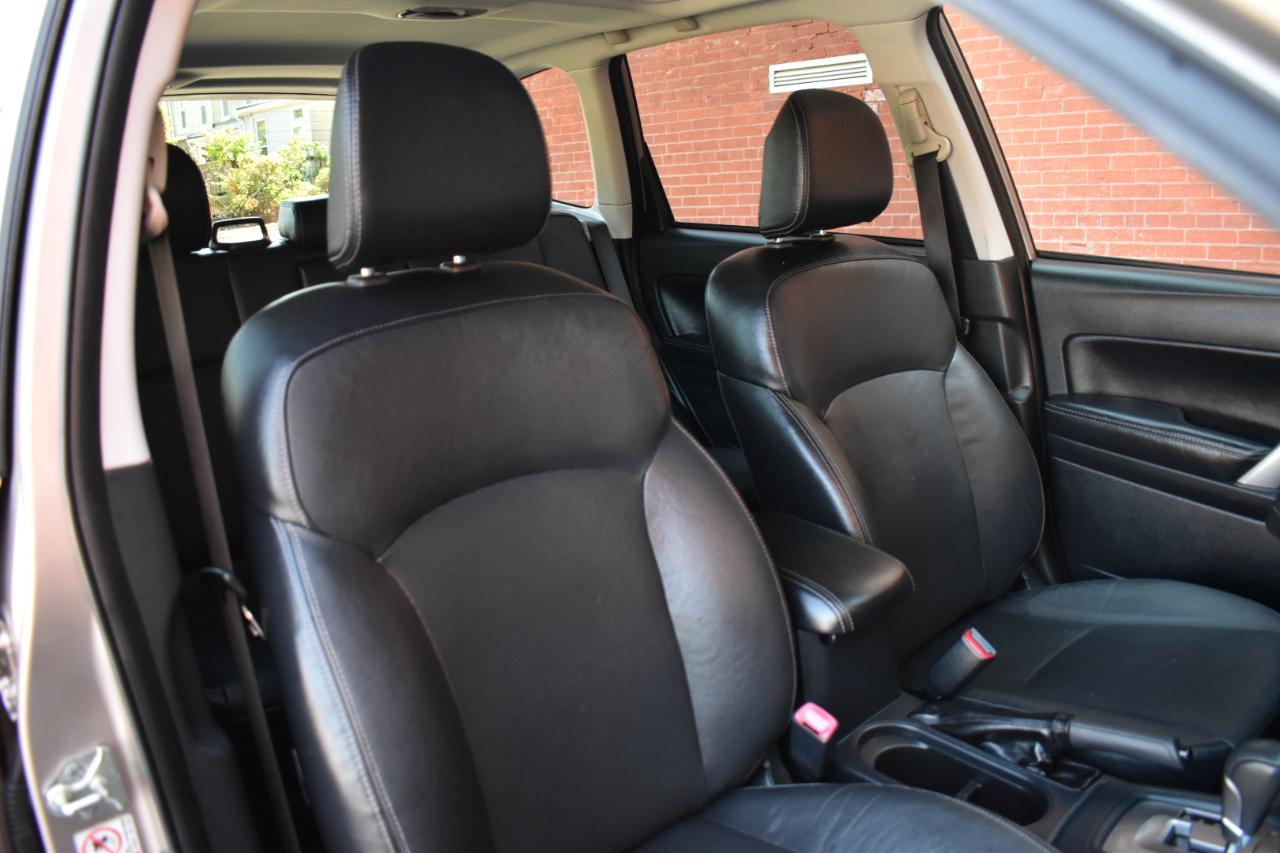 Subaru Forester 4dr CVT 2.5i Limited PZEV 2016