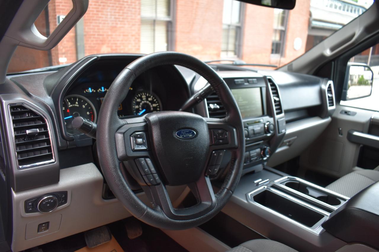 Ford F-150 4WD SuperCrew 145" XLT 2015