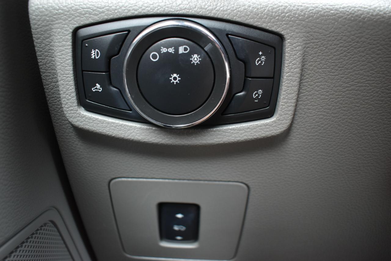 Ford F-150 4WD SuperCrew 145" XLT 2015