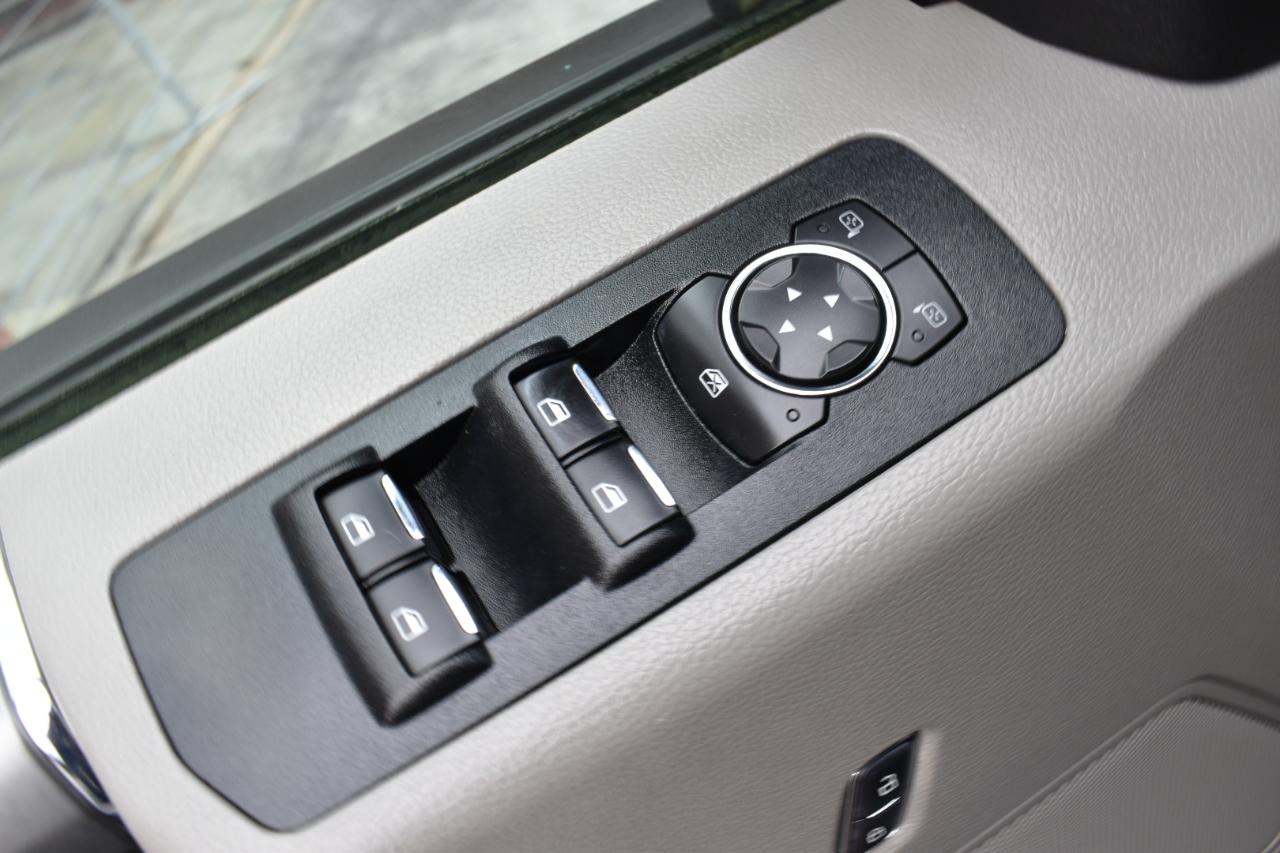 Ford F-150 4WD SuperCrew 145" XLT 2015