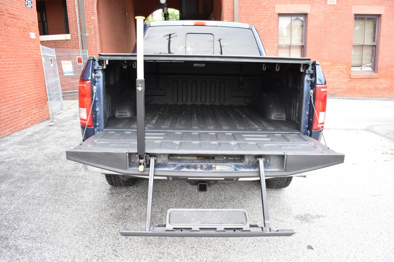 Ford F-150 4WD SuperCrew 145" XLT 2015
