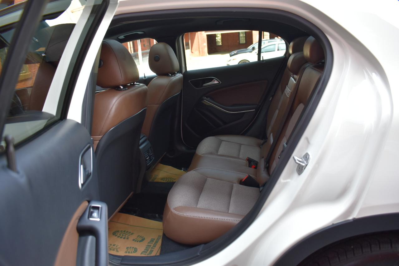 Mercedes-Benz GLA-Class 4MATIC 4dr GLA 250 2015