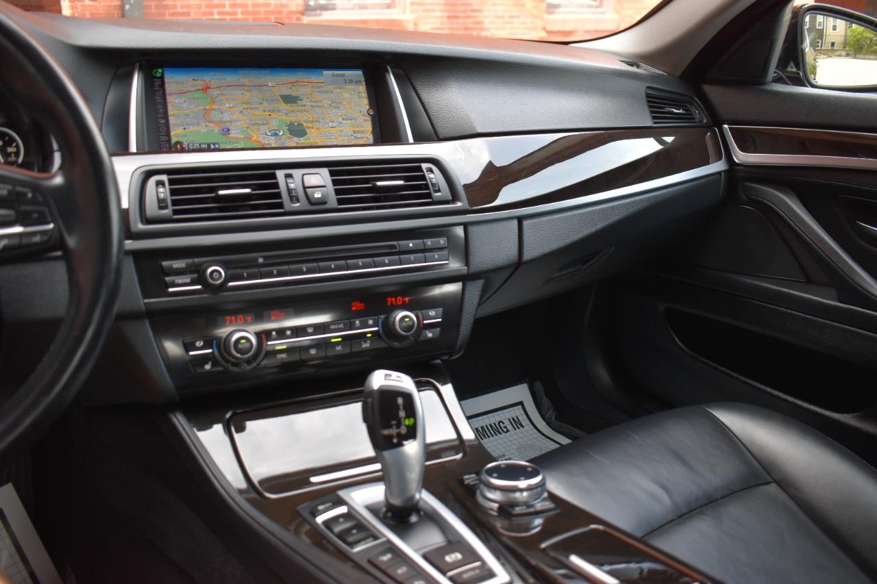 BMW 5 Series 4dr Sdn 535i xDrive AWD 2015
