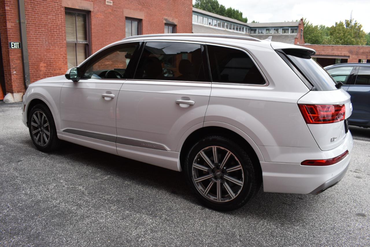 Audi Q7 SE Premium Plus 55 TFSI quattro 2019