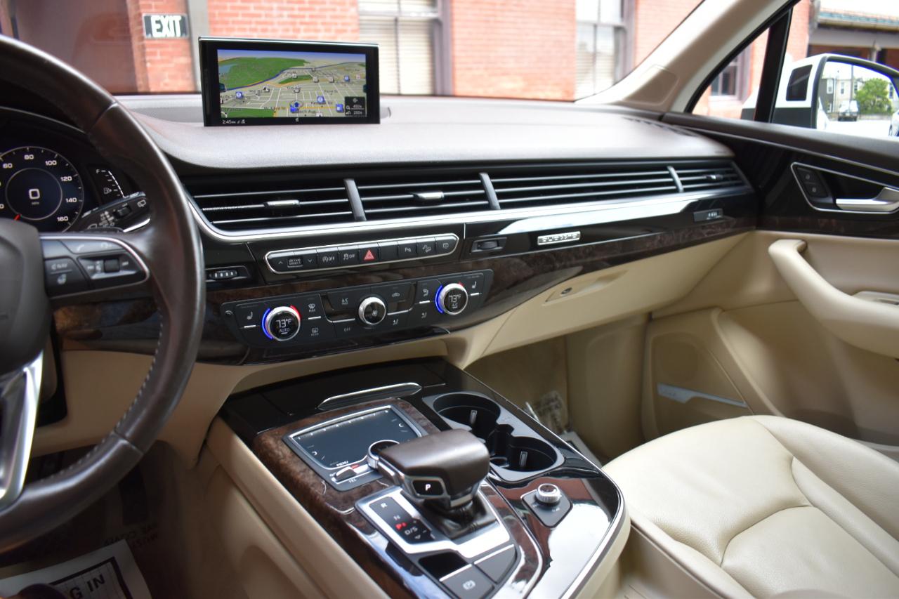 Audi Q7 SE Premium Plus 55 TFSI quattro 2019