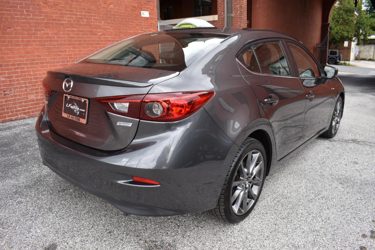 Mazda Mazda3 4-Door Touring Auto 2018