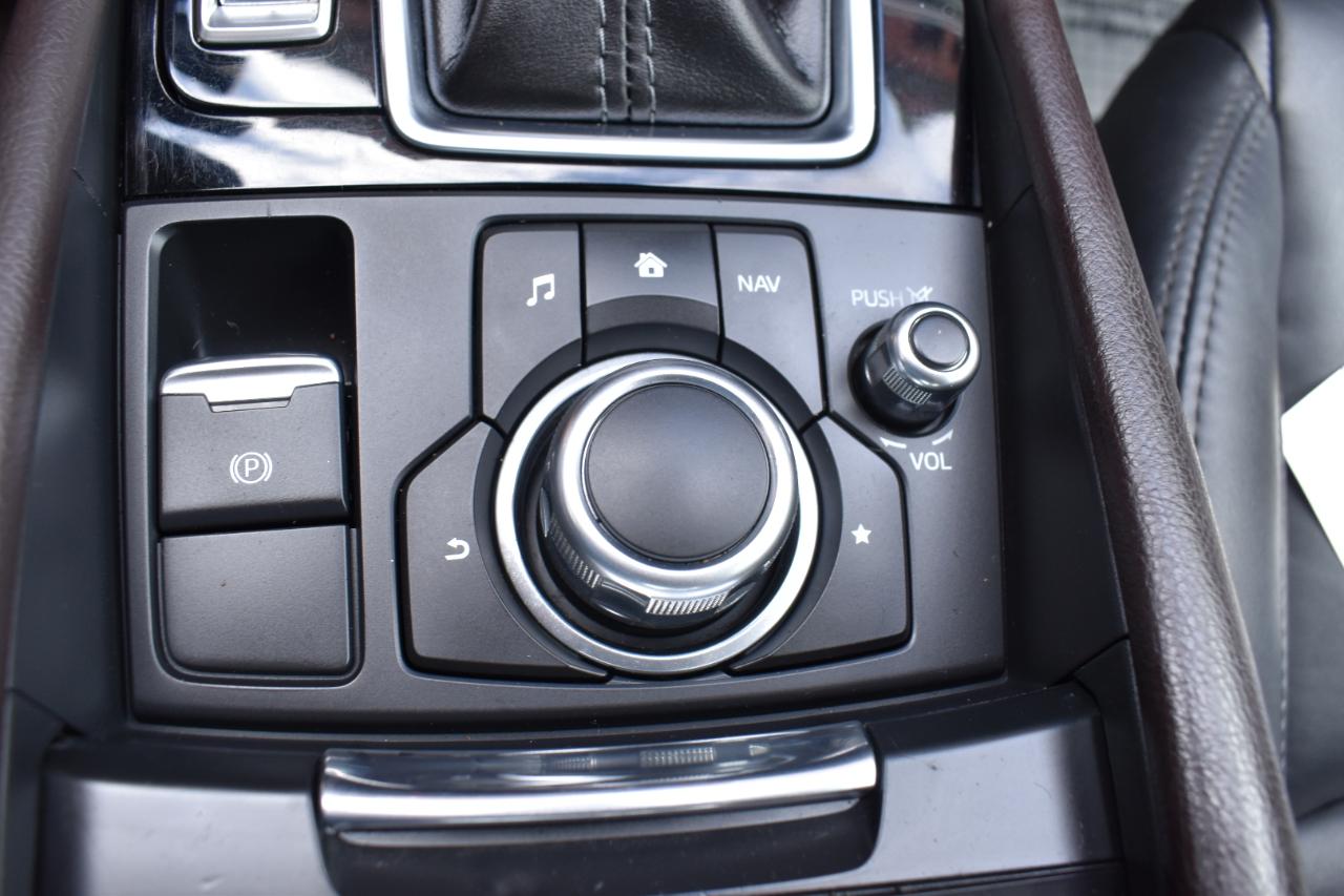 Mazda Mazda3 4-Door Touring Auto 2018