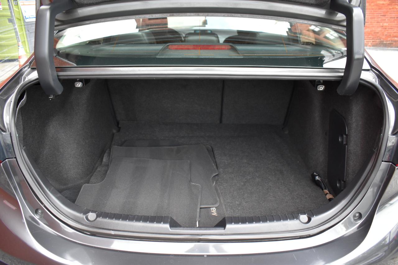 Mazda Mazda3 4-Door Touring Auto 2018