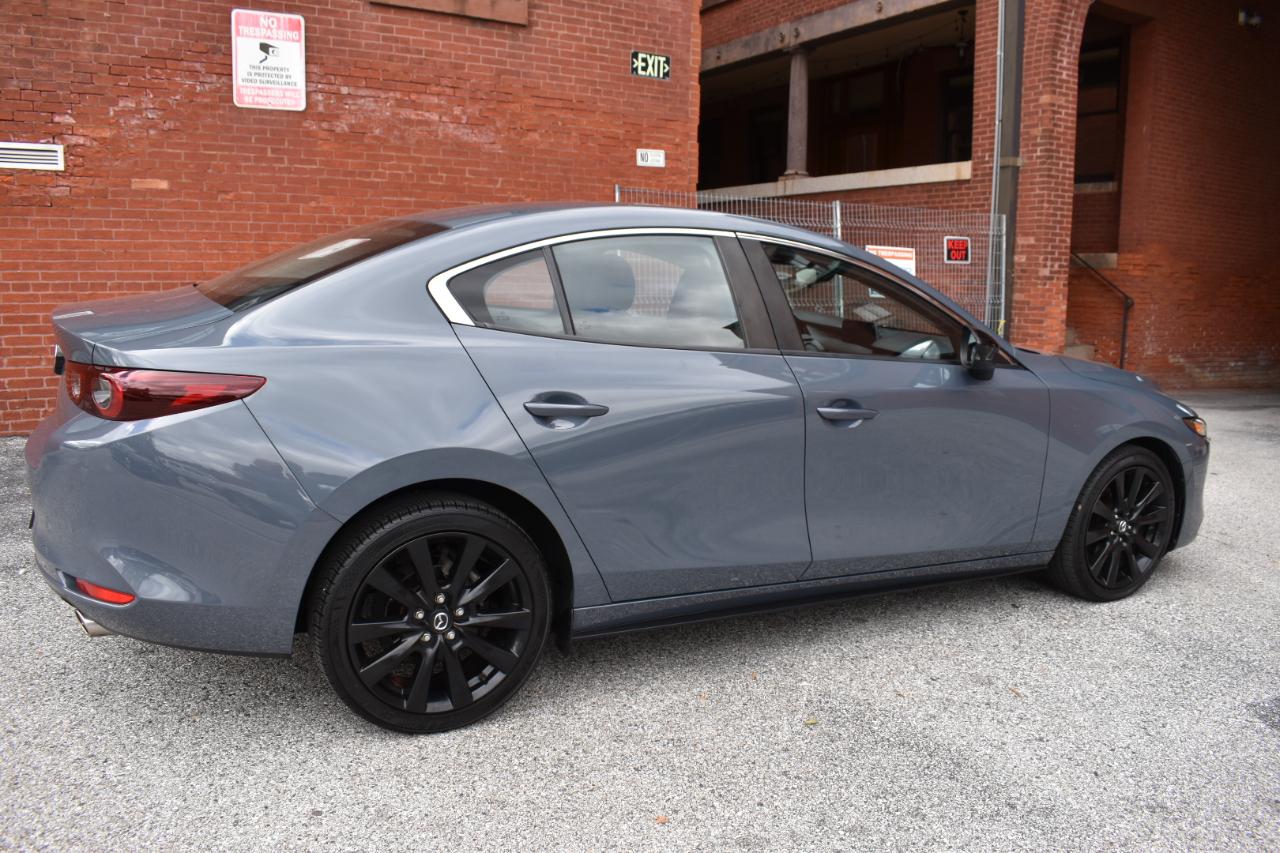 Mazda Mazda3 Sedan Carbon Edition FWD 2022