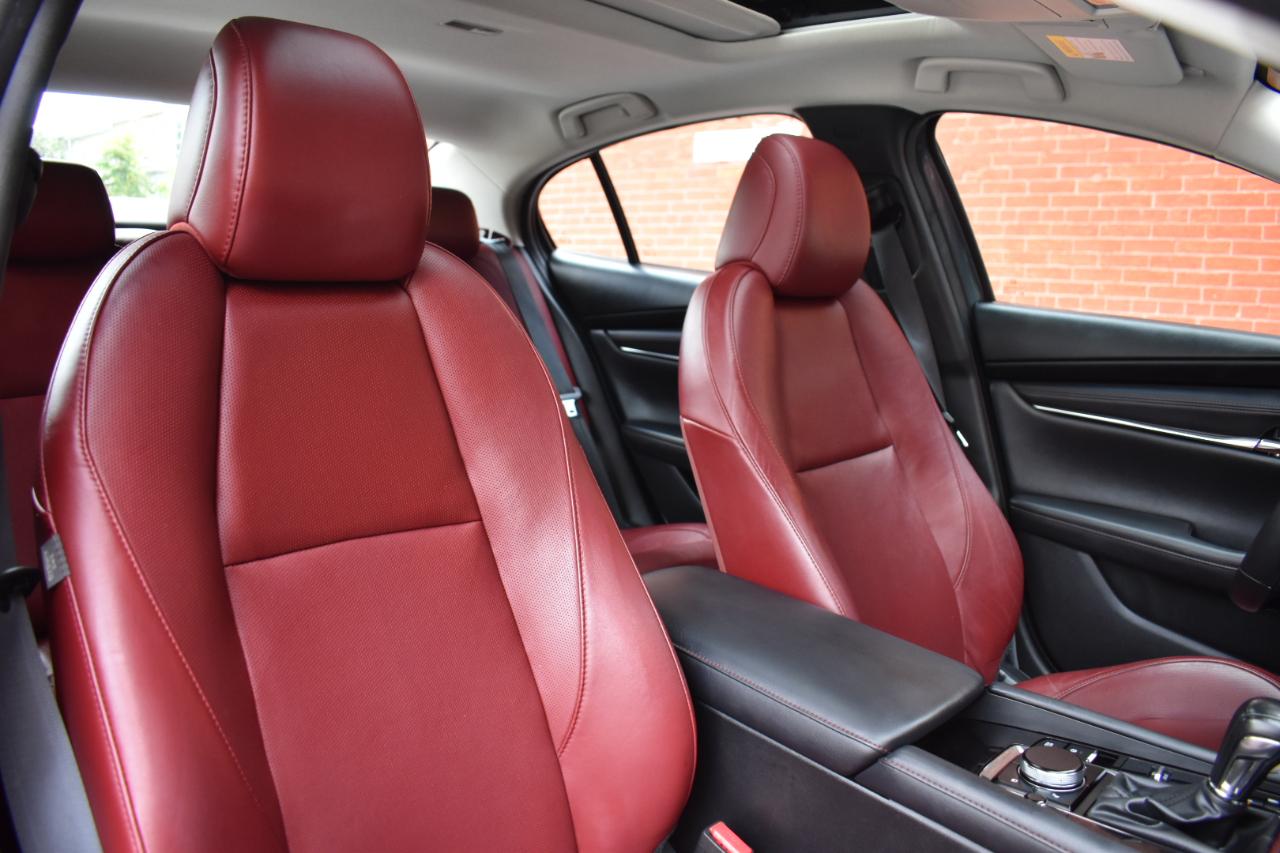 Mazda Mazda3 Sedan Carbon Edition FWD 2022