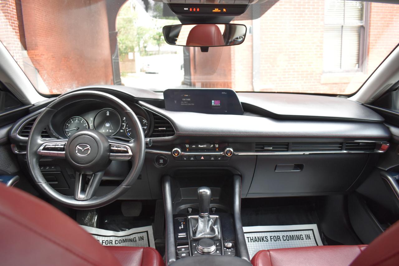 Mazda Mazda3 Sedan Carbon Edition FWD 2022