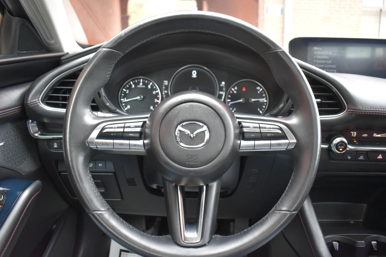 Mazda Mazda3 Sedan Carbon Edition FWD 2022